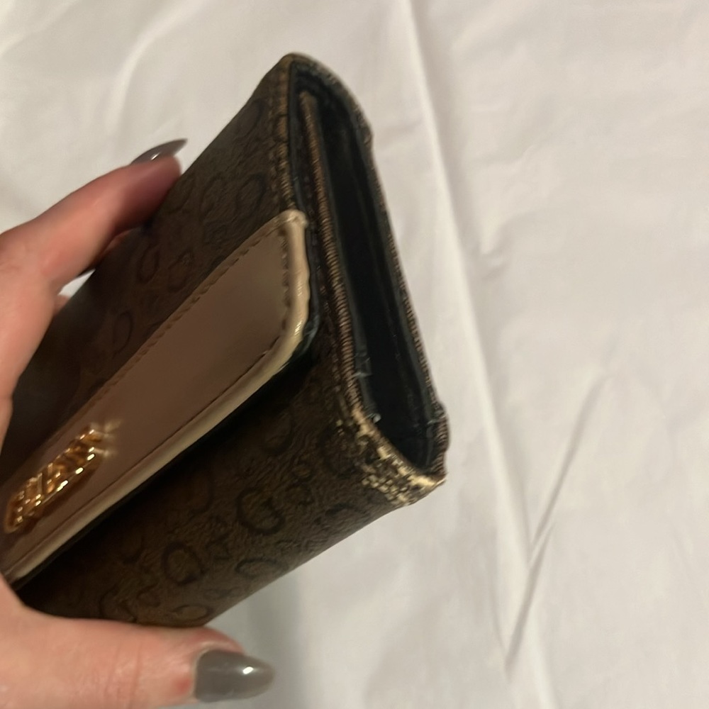 Guess Ladies Brown Pattern Multi Compartment Wall… - image 3